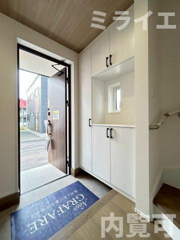 【新築戸建】札幌市東区本町1条3丁目6棟の玄関