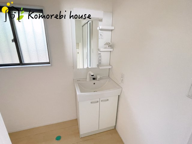 さいたま市西区指扇　中古一戸建ての独立洗面台|独立洗面台、朝の身支度には欠かせません
