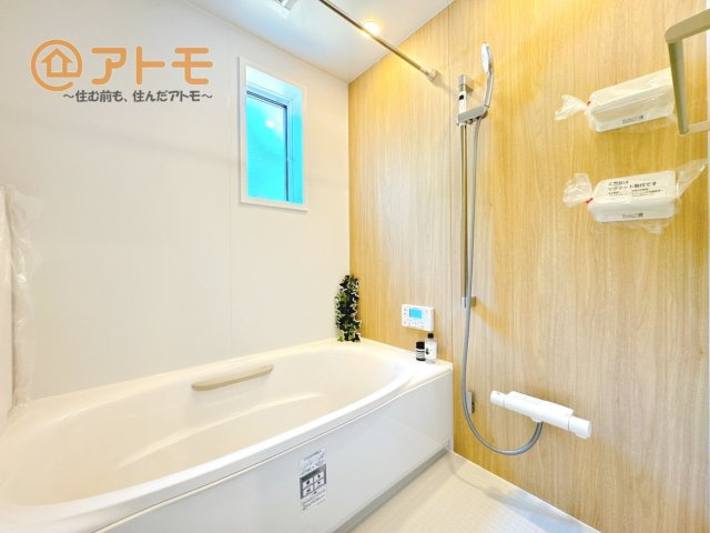 【浴室】 | 沼津市岡一色　分譲住宅　全1棟 | 広々１坪タイプのゆったり浴室ユニット♪浴室乾燥機付き♪