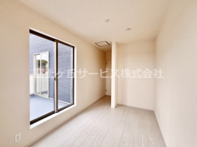 【洋室】 | 富士市比奈 9期 新築一戸建て | 5.5帖の洋室です