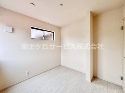 【洋室】 | 富士市比奈 9期 新築一戸建て | 4.5帖の洋室です