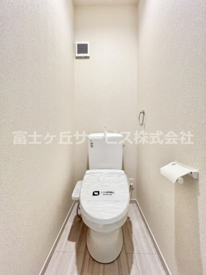 【トイレ】 | 富士市比奈 9期 新築一戸建て | 2Fのトイレです