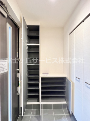 【収納】 | 富士市比奈 9期 新築一戸建て | ちょっとした収納スペースも充実しています