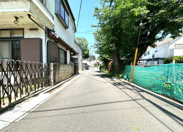 練馬区大泉学園町４丁目　土地　西武池袋線　大泉学園の前面道路含む現地写真