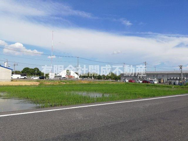 倉敷市上東　売地の前面道路含む現地写真