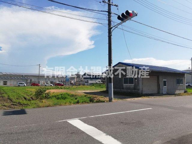 倉敷市上東　売地の前面道路含む現地写真