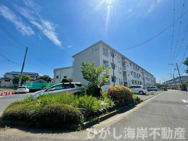 茅ヶ崎海岸松が丘ハイツＪ棟の外観|現地外観