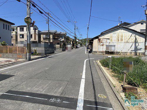 鷹峯南鷹峯町 新築戸建(2号棟)の前面道路含む現地写真