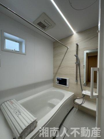 寒川町岡田７丁目２８２６番２７新築戸建の浴室|コンパクトで使いやすいお風呂です