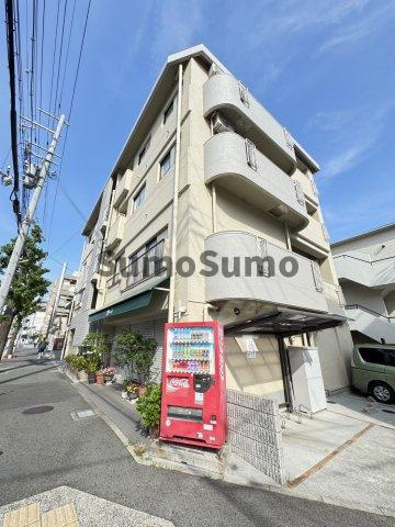 マンション石﨑の外観