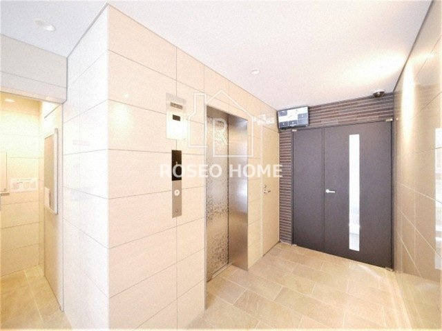 ルアナ北梅田のロビー