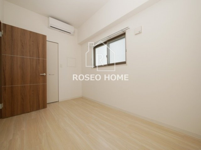 ルボワ天満橋の洋室