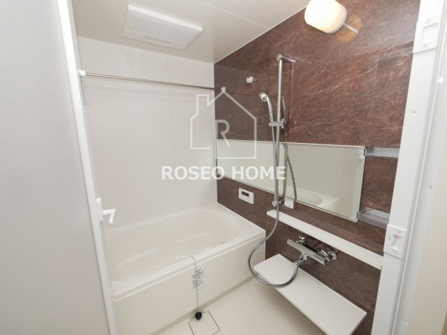 ルボワ天満橋の浴室