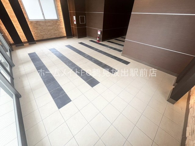 大阪市城東区諏訪１丁目の賃貸マンションのロビー