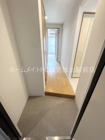 大阪市城東区諏訪１丁目の賃貸マンションの玄関