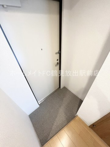 大阪市城東区諏訪１丁目の賃貸マンションの玄関