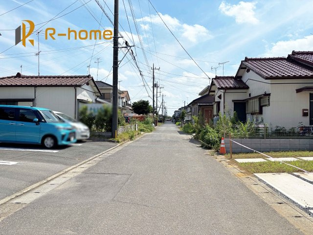龍ケ崎市野原町4期　新築戸建て　2号棟の前面道路含む現地写真|堂々！建物完成♪実際のお部屋をご見学可能です♪
ご見学が一番の資料！お気軽にお問い合わせ下さい♪