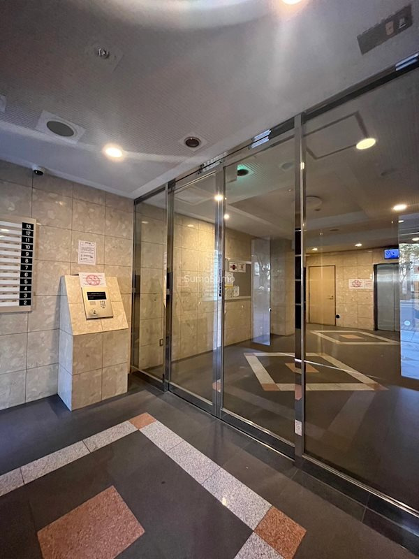 大阪市浪速区桜川２丁目の賃貸マンションの外観