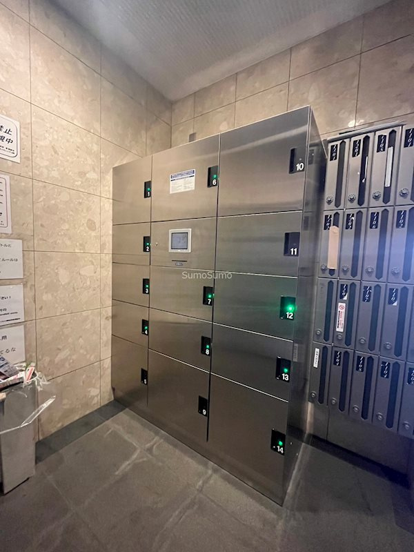 大阪市浪速区桜川２丁目の賃貸マンションの外観