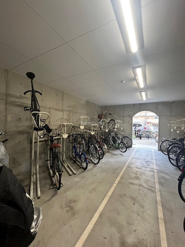 大阪市浪速区桜川２丁目の賃貸マンションの外観