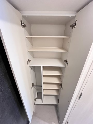 大阪市城東区中浜２丁目の賃貸マンションの玄関