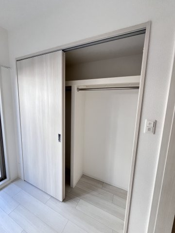 大阪市城東区中浜２丁目の賃貸マンションの収納