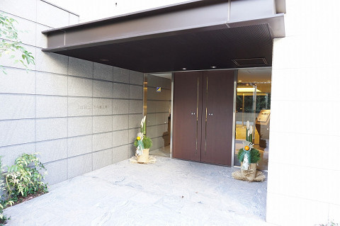 ザ・ヒルズ市谷薬王寺のエントランス