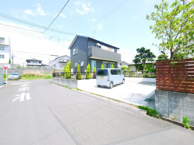 茂原市八千代1　中古戸建の前面道路含む現地写真|令和3年5月築　３LDK  都市ガス　駐車2台可能 JR外房線茂原駅徒歩約15分