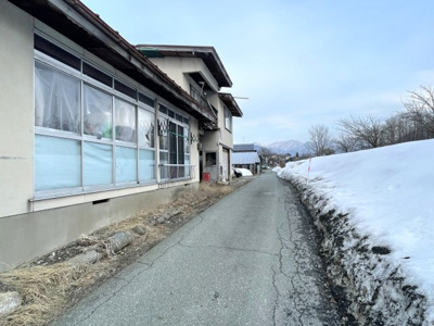 【前面道路含む現地写真】 | 天童市荒谷　中古戸建