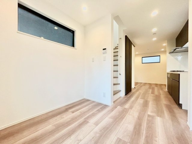 新宿区高田馬場4丁目　新築戸建　残1棟