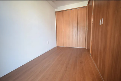 【洋室】 | フロレシエンテ梅田北