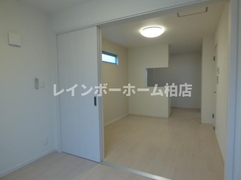 オークプレイスの内装|こちらの居間で趣味の時間をお楽しみください