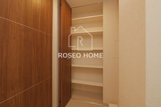 ビオトープ味原町の収納