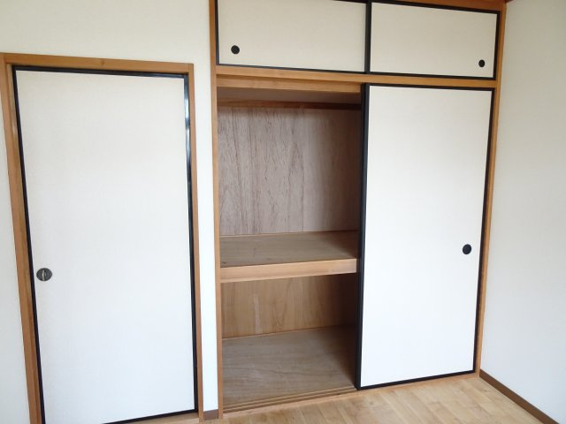 ロイヤルハイツ・廣瀬100の庭