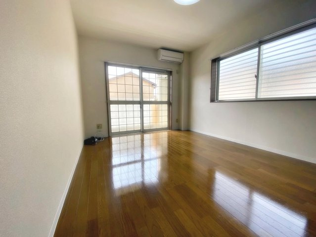 ＣＡＳＡ　ＢＩＡＮＣＡの居間・リビング|こちらのリビングで趣味の時間をお楽しみください