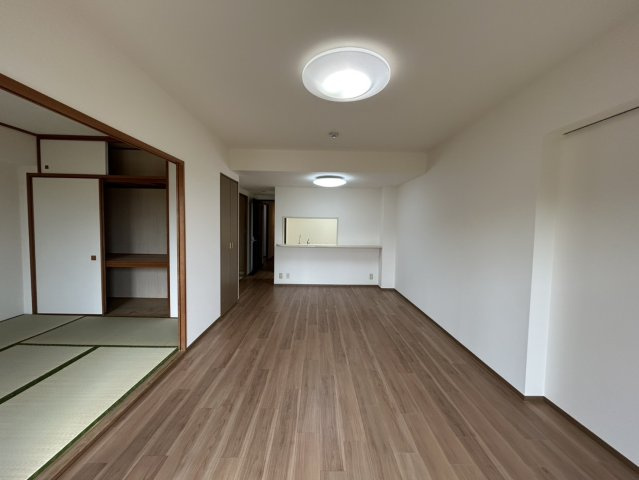 【居間・リビング】の画像