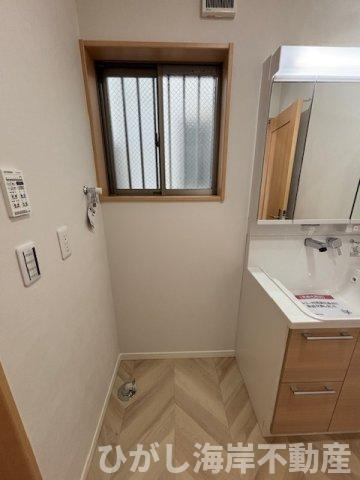 茅ヶ崎市ひばりが丘　中古戸建のランドリースペース|新規リフォーム完了！　洗濯機置場