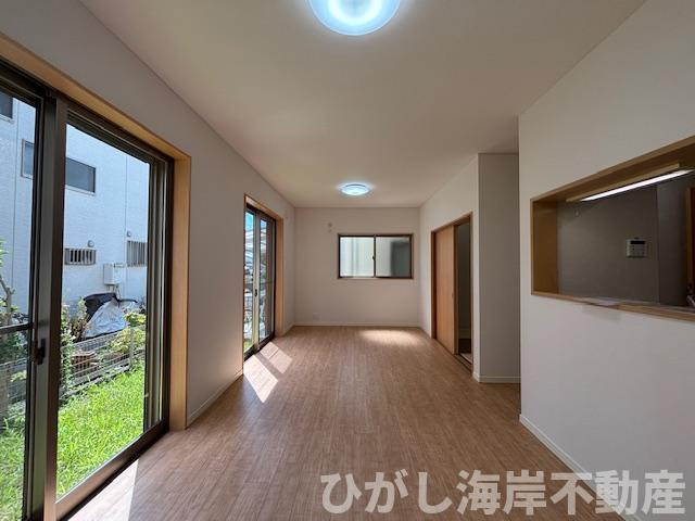 茅ヶ崎市ひばりが丘　中古戸建のダイニング|新規リフォーム完了！　16.5帖　LDK