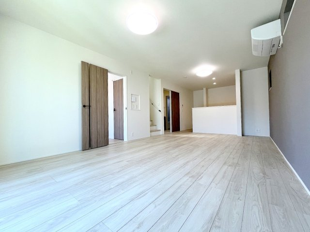 あきる野市二宮全２棟　新築分譲の居間・リビング