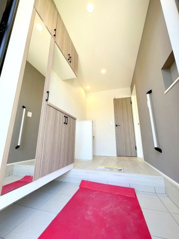あきる野市二宮全２棟　新築分譲の玄関