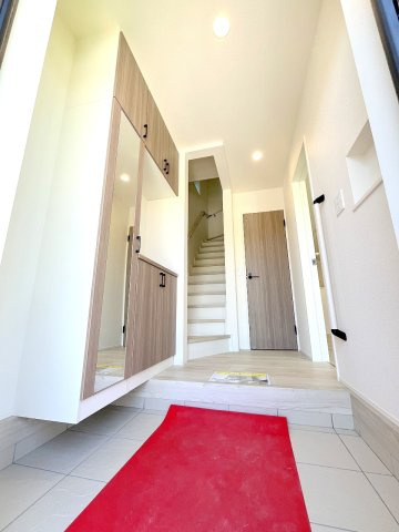 あきる野市二宮全２棟　新築分譲の玄関