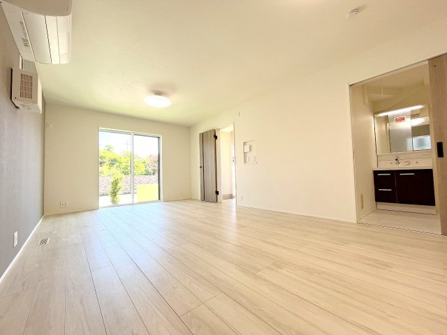 あきる野市二宮全２棟　新築分譲の居間・リビング