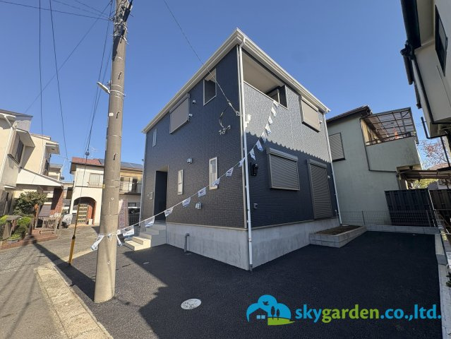 平塚市田村第45　新築戸建　全1棟1号棟の前面道路含む現地写真