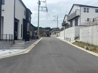 【前面道路含む現地写真】 | 前面道路
