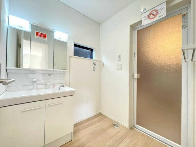 使いやすい独立洗面台です