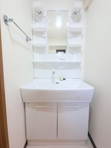 メゾンドソレイユの独立洗面台