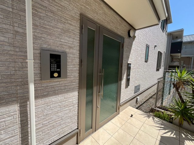 ミニカトレアⅠのエントランス