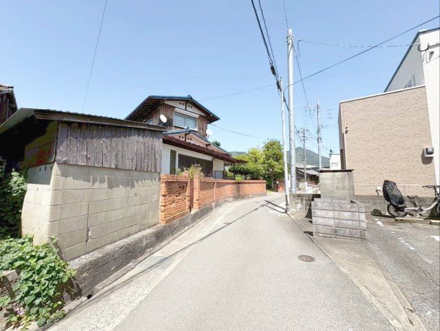 糟屋郡須恵町大字須恵　土地の前面道路含む現地写真|前面道路の幅員は約3.7ｍです！