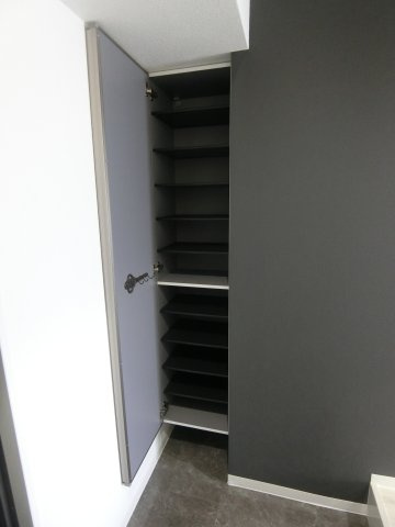 【玄関】 | エヌエムキャトフヴァン