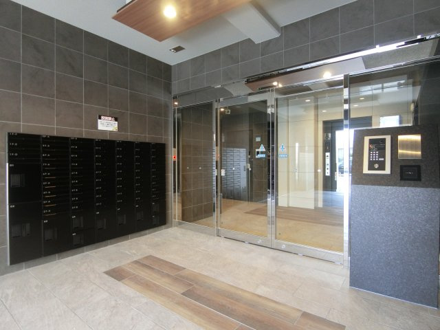 【エントランス】 | エヌエムキャトフヴァン